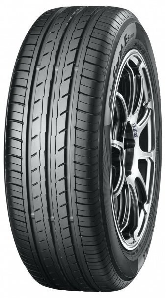 Yokohama BluEarth-ES-ES32 215/50R17 95 V XL цена и информация | Vasaras riepas | 220.lv