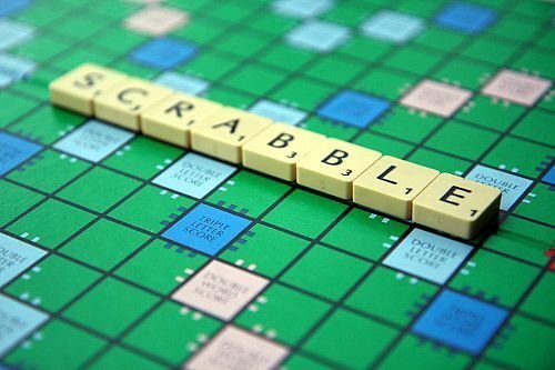 Galda spēle " Scrabble " (Latviešu valodā) цена и информация | Galda spēles | 220.lv