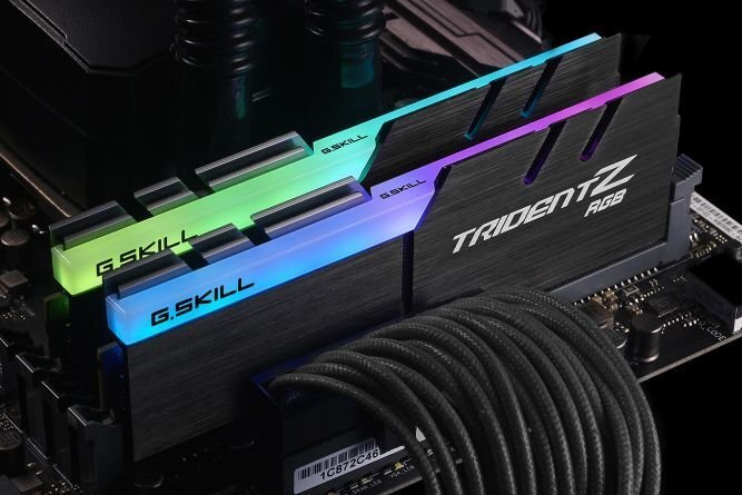 G.Skill TridentZ RGB DDR4, 2x16GB, 3733MHz, CL17 (F4-3733C17D-32GTZR) cena un informācija | Operatīvā atmiņa (RAM) | 220.lv