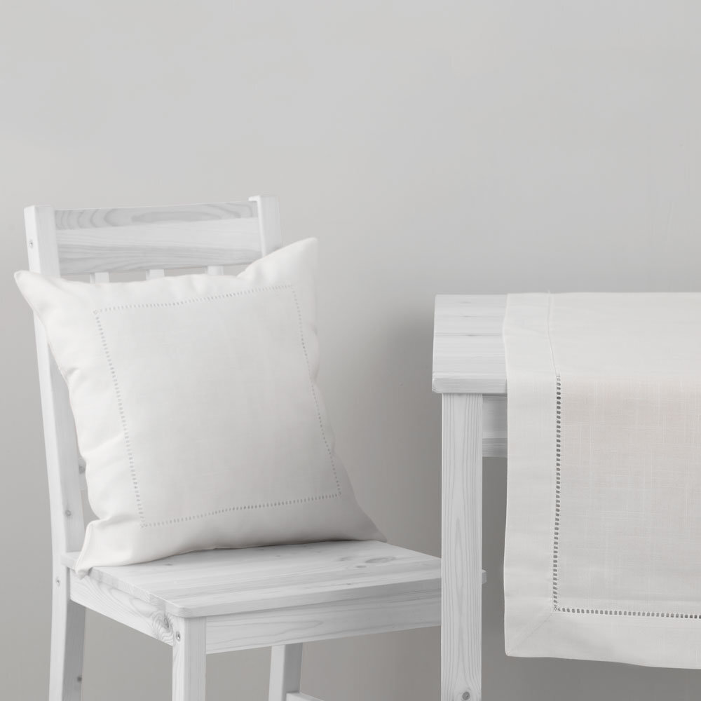 Ambition spilvena pārvalks Classical White, 42 x 42 cm цена и информация | Dekoratīvie spilveni un spilvendrānas | 220.lv