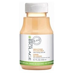 Nogludinošs matu pieniņš Matrix Biolage RAW Smoothing Styling Milk 200 ml цена и информация | Бальзамы, кондиционеры | 220.lv