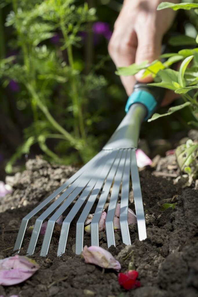 Gardena rokas grābeklis Comfort cena un informācija | Dārza instrumenti | 220.lv