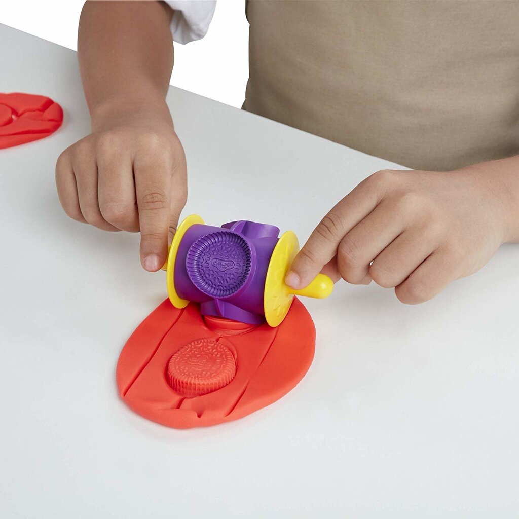 Plastilīna komplekts Konditorejas izstrādājumi Play-Doh 2 x 112 g cena un informācija | Attīstošās rotaļlietas | 220.lv