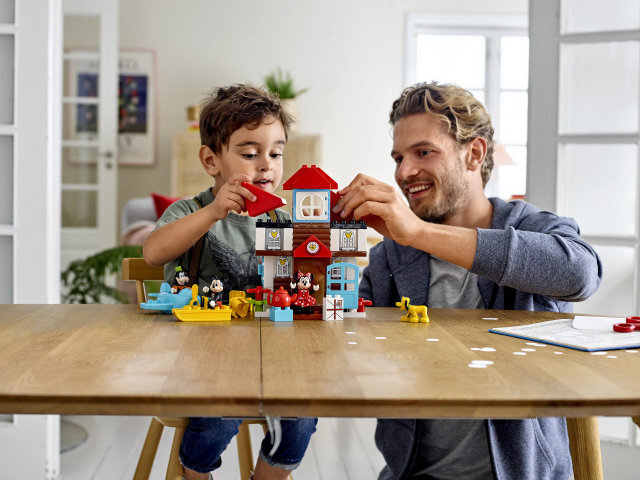 10889 LEGO® DUPLO Disney Mikija brīvdienu māja цена и информация | Konstruktori | 220.lv