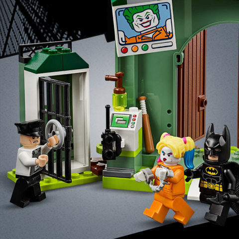 76138 LEGO® Super Heroes Batman un The Joker bēgšana cena un informācija | Konstruktori | 220.lv