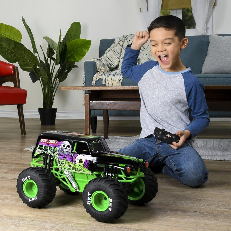 Visurgājējs Monster Jam Grave Digger 1:15 6045003 cena un informācija | Rotaļlietas zēniem | 220.lv