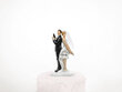Dekors kūkai Newly-weds Secret Agents 14,5 cm cena un informācija | Vienreizējie trauki | 220.lv