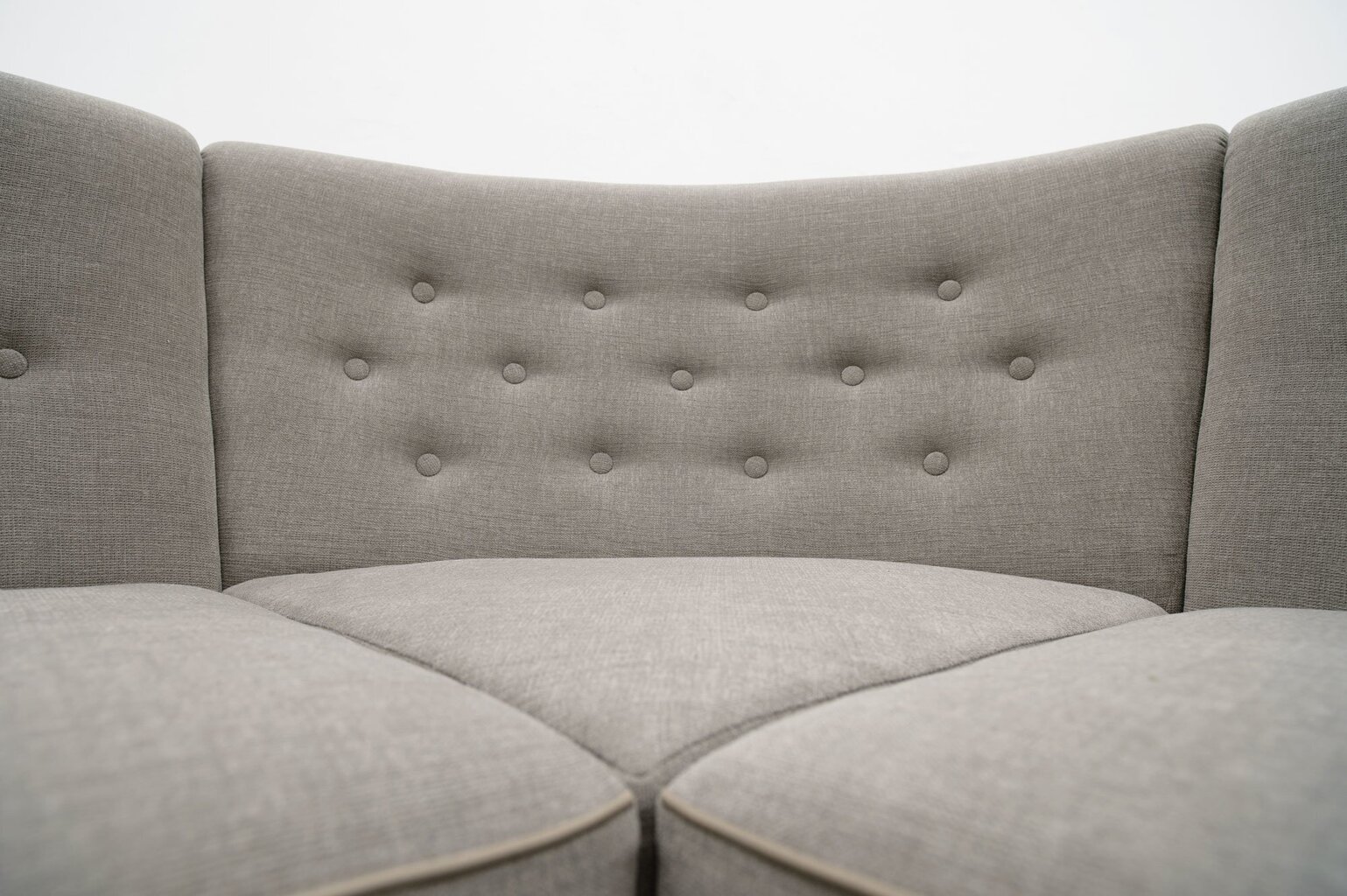 Mīkstais stūra dīvāns Lauksva Melanie, pelēks cena un informācija | Stūra dīvāni | 220.lv