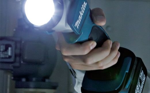 Makita 18V LXT LED prožektors цена и информация | Lukturi | 220.lv