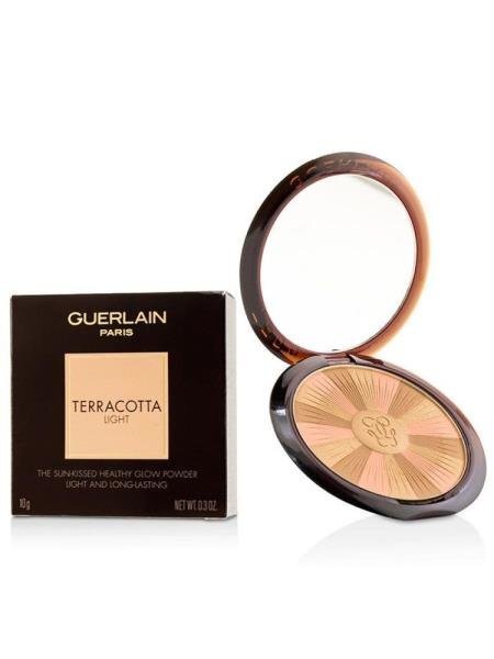 Mirdzumu piešķirošs pūderis Guerlain Terracotta 10 g, 04 Deep Golden цена и информация | Bronzeri, vaigu sārtumi | 220.lv