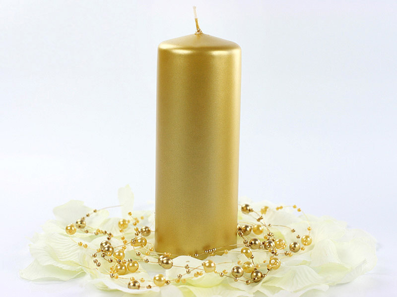 Cilindriskas sveces, matētas, metāliskas zelta krāsas, 15x6 cm, deg līdz 30 st, 1 iepak./6 gab. cena un informācija | Sveces un svečturi | 220.lv