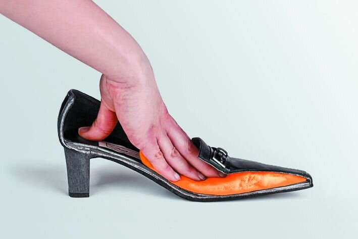 Tīrīšanas līdzeklis apavu iekšpuses kopšanai Cyber Clean,140gr цена и информация | Līdzekļi apģērbu un apavu kopšanai | 220.lv