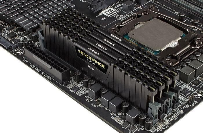 Corsair CMK128GX4M4A2666C16 cena un informācija | Operatīvā atmiņa (RAM) | 220.lv