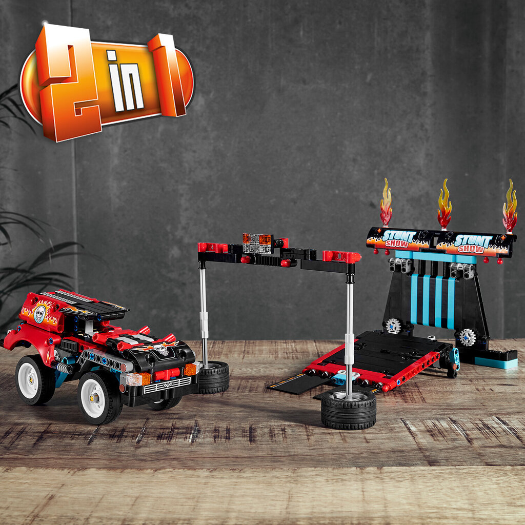 42106 LEGO® Technic Kaskadieru kravas automašīna un motocikls цена и информация | Konstruktori | 220.lv