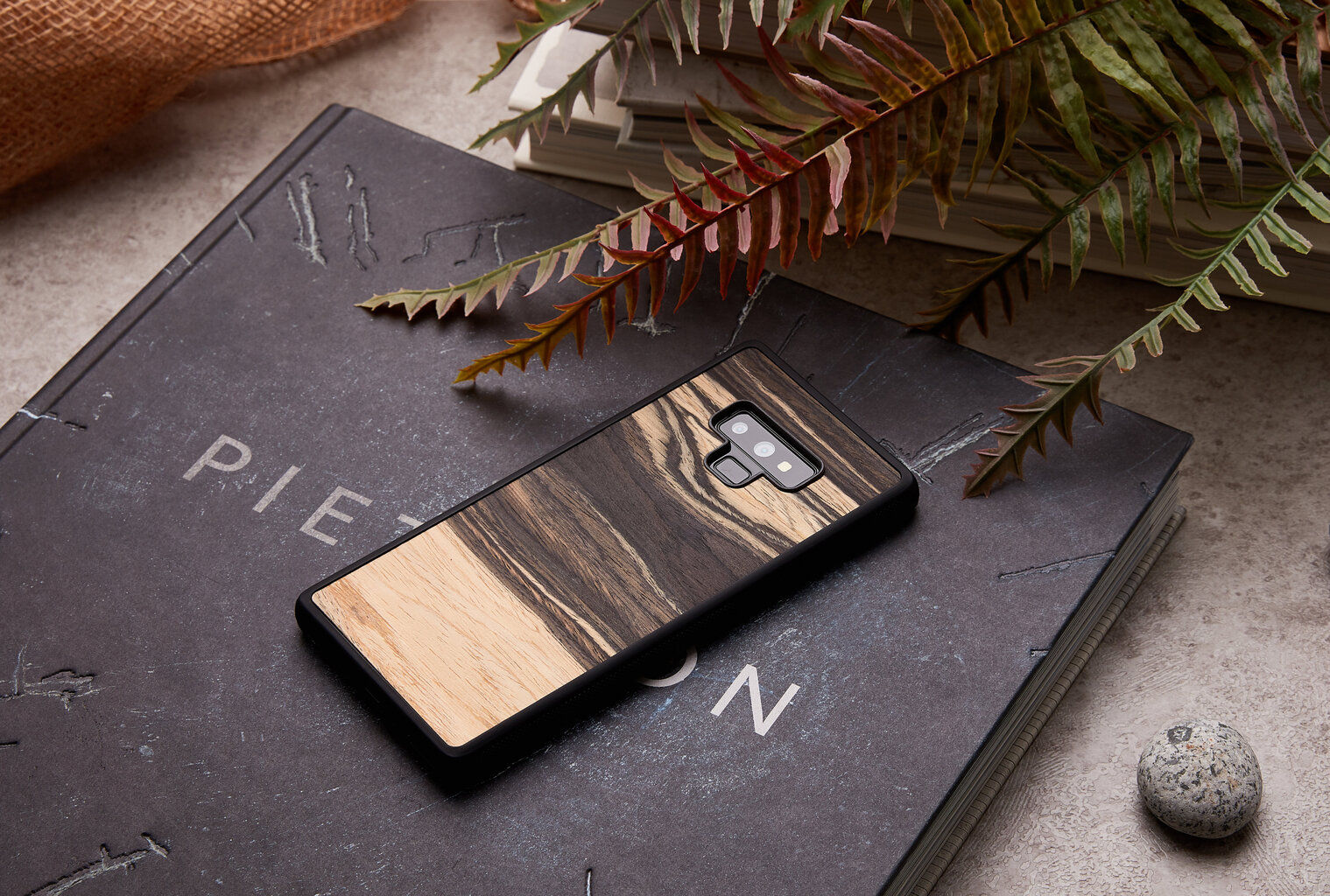 MAN&WOOD SmartPhone case Galaxy Note 9 white ebony black cena un informācija | Telefonu vāciņi, maciņi | 220.lv