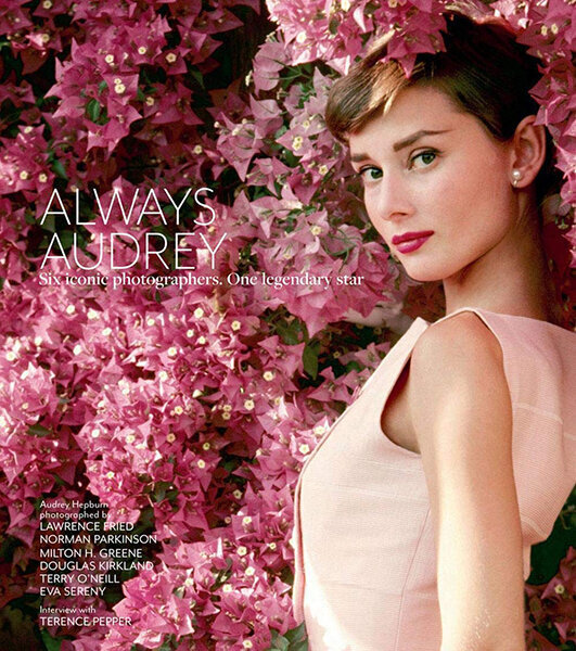Always Audrey : Six Iconic Photographers. One Legendary Star cena un informācija | Mākslas grāmatas | 220.lv