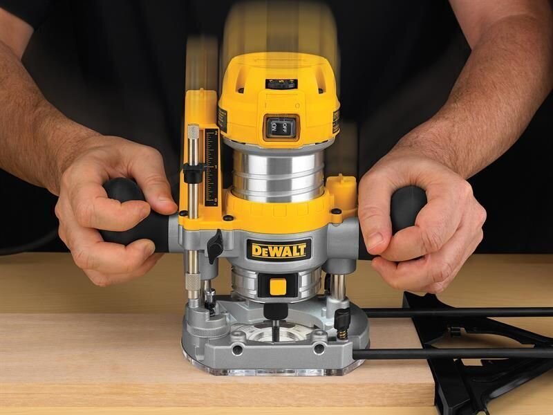 Freza Dewalt 900W 55mm - D26203 цена и информация | Frēzes | 220.lv