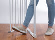 Drošības vārtiņi Safety 1st Flat Step, 73-80 cm, white cena un informācija | Bērnu drošības preces | 220.lv