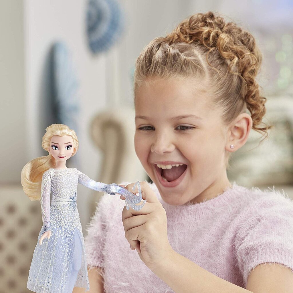 Lelle Elza ar gaismām un skaņām Hasbro Disney Ledus sirds (Frozen) цена и информация | Rotaļlietas meitenēm | 220.lv