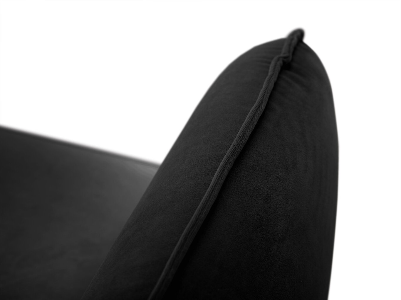Dīvāns Cosmopolitan Design Vienna 2S, melns velūrs cena un informācija | Dīvāni | 220.lv