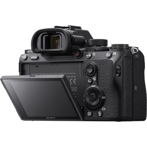 Sony Alpha A7 III Body cena un informācija | Digitālās fotokameras | 220.lv