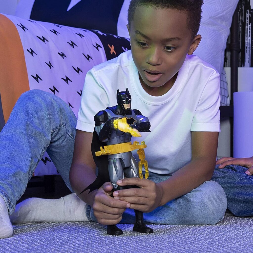 Figūriņa Betmens (Batman) Deluxe ar skaņām, 6055944, 30 cm цена и информация | Rotaļlietas zēniem | 220.lv