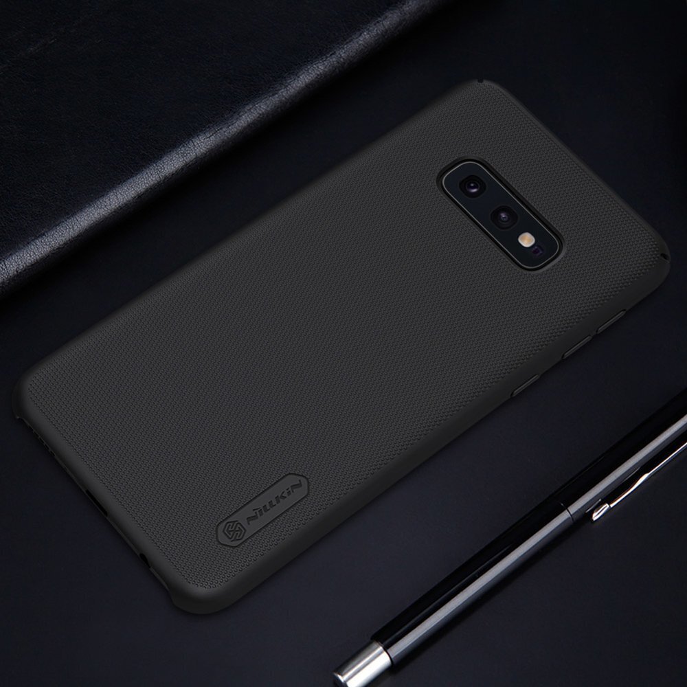 Nillkin Super Frosted Shield Case + kickstand for Samsung Galaxy S10e black цена и информация | Telefonu vāciņi, maciņi | 220.lv