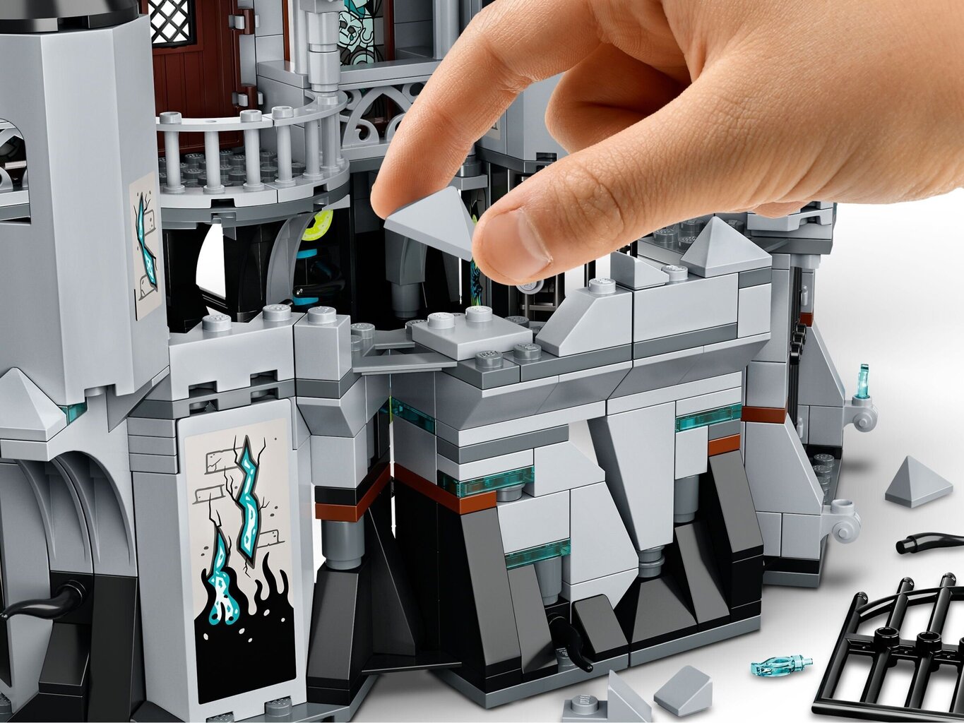 70437 LEGO® Hidden Side Noslēpumainā pils cena un informācija | Konstruktori | 220.lv