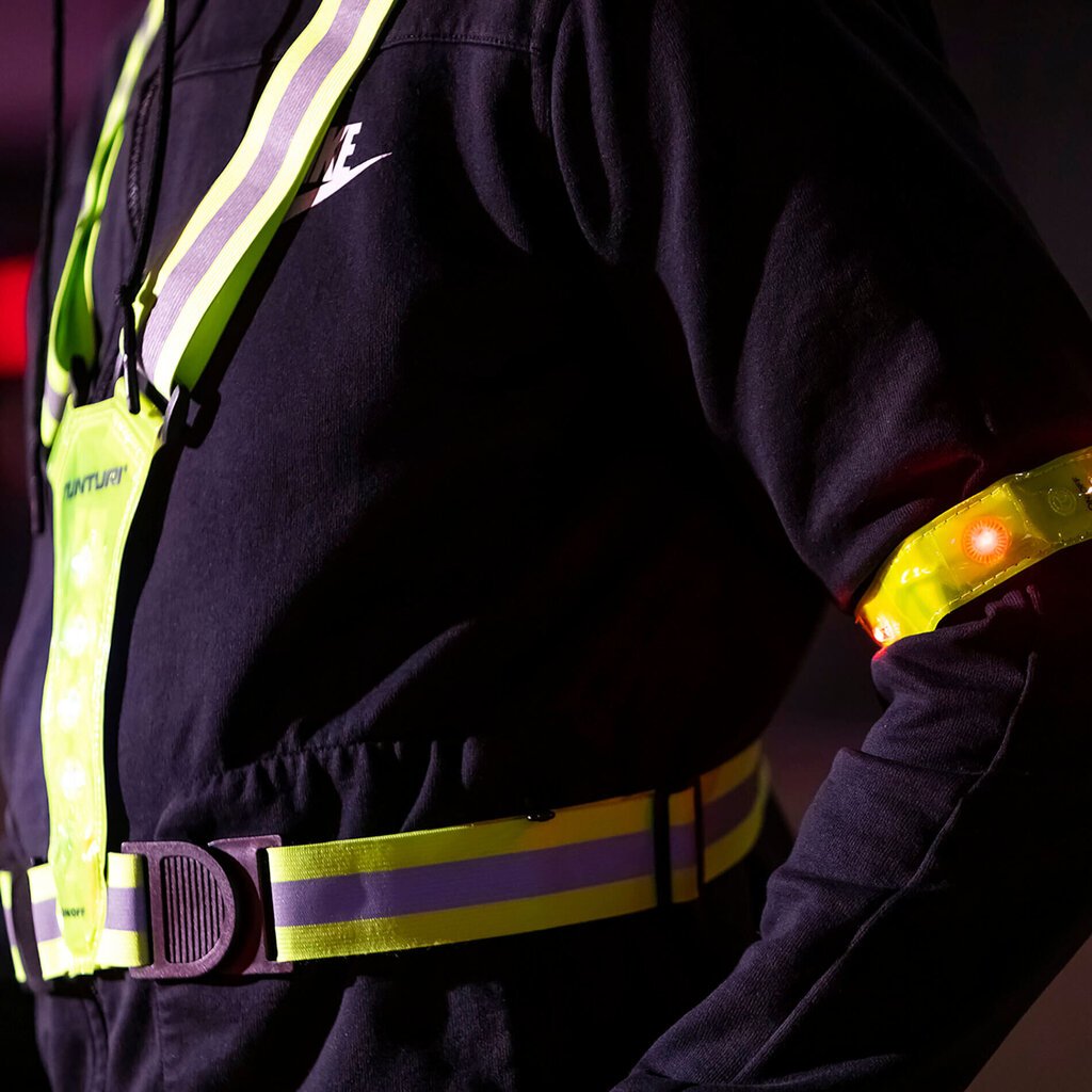 Spīdoša siksniņa Tunturi Led Reflective Band cena un informācija | Citas fitnesa preces | 220.lv