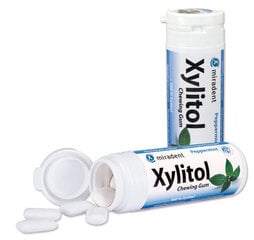 Жевательная резинка Miradent Xylitol, со вкусом перечной мяты цена и информация | Сладости | 220.lv