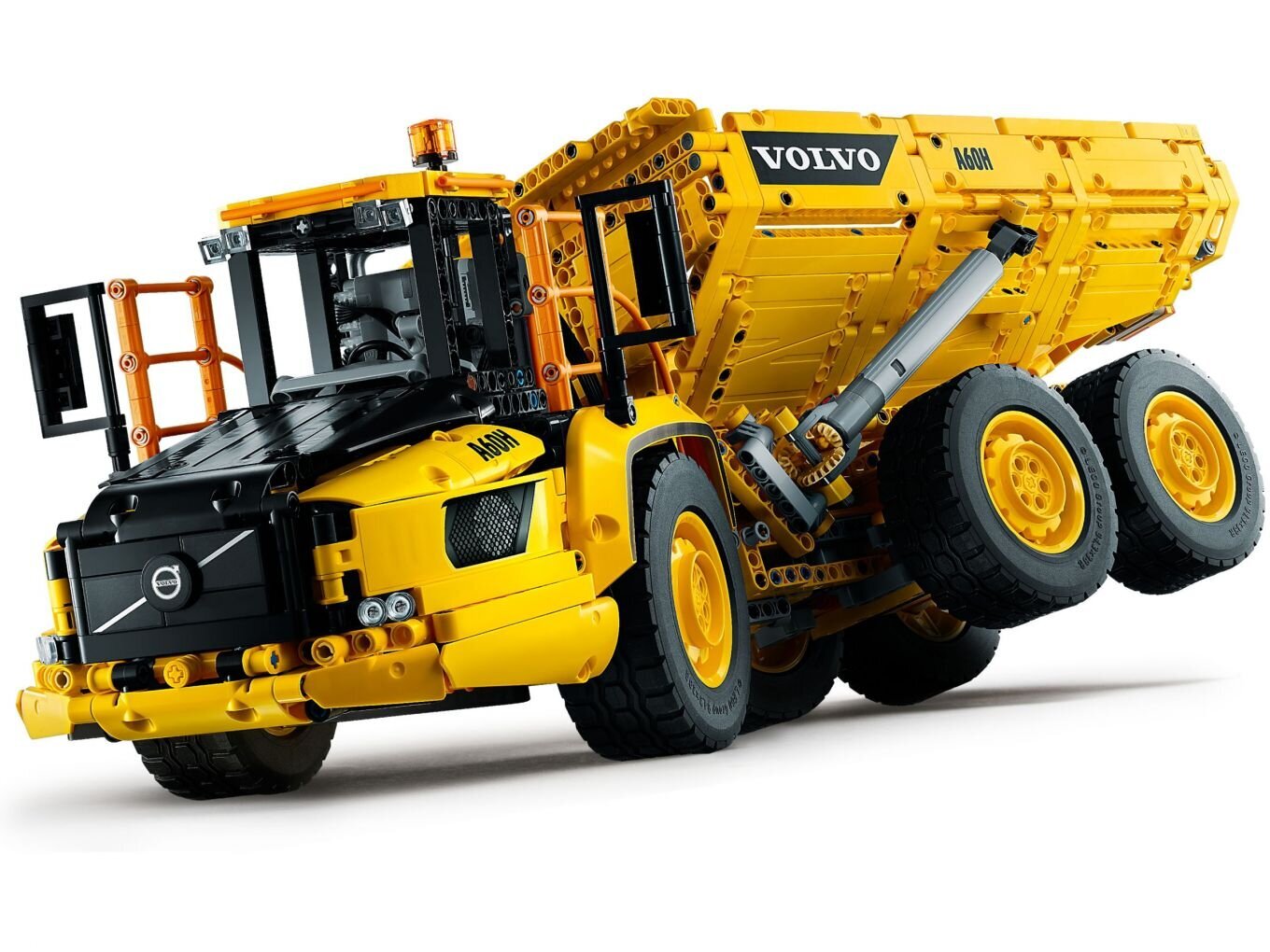 42114 LEGO® Technic 6x6 Volvo pašizgāzējs ar enģēm цена и информация | Konstruktori | 220.lv
