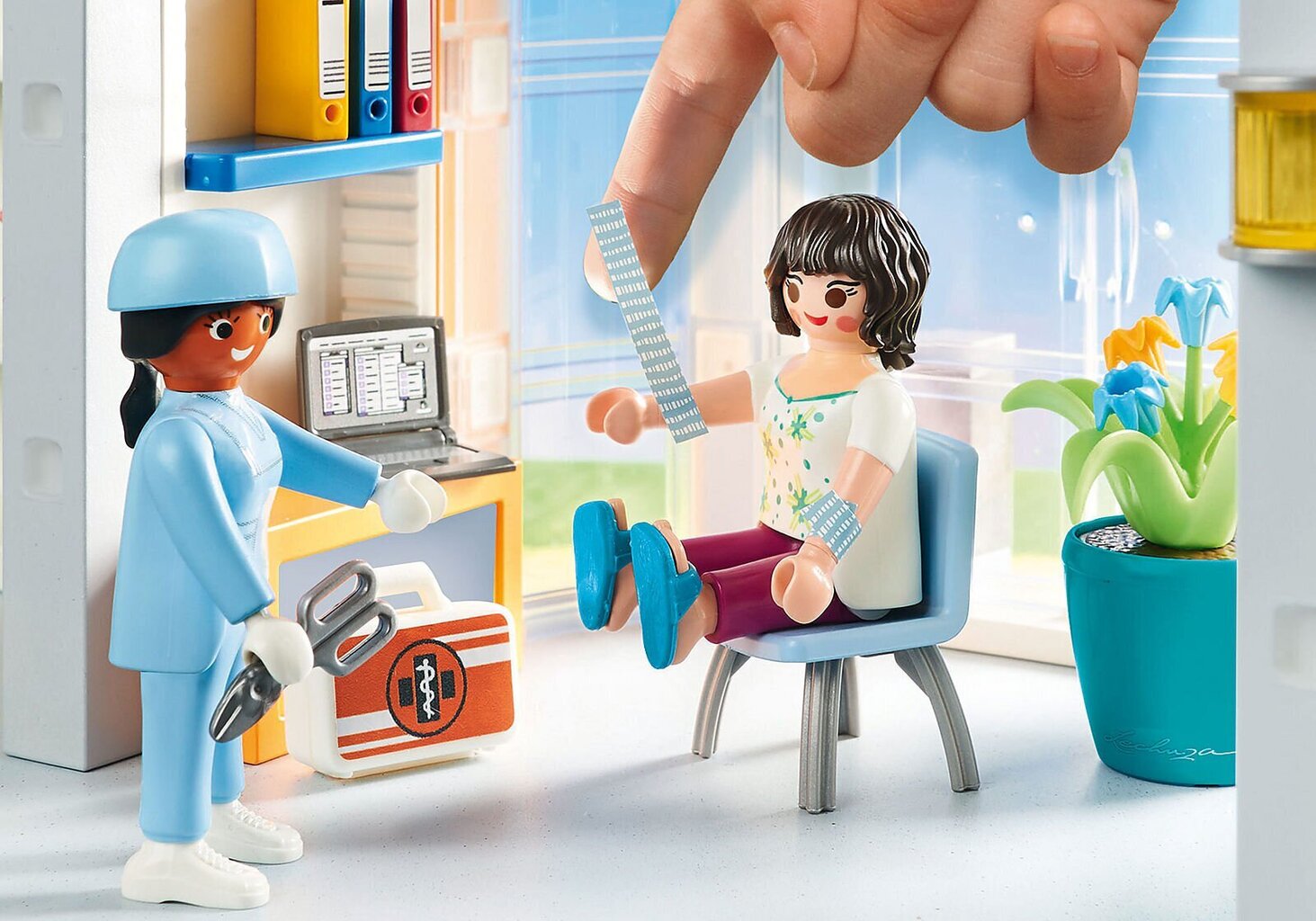 70191 PLAYMOBIL® City Life, Slimnīcas piebūve cena un informācija | Konstruktori | 220.lv