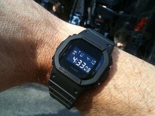 Vīriešu pulkstenis Casio G-SHOCK DW 5600BB-1ER cena un informācija | Vīriešu pulksteņi | 220.lv