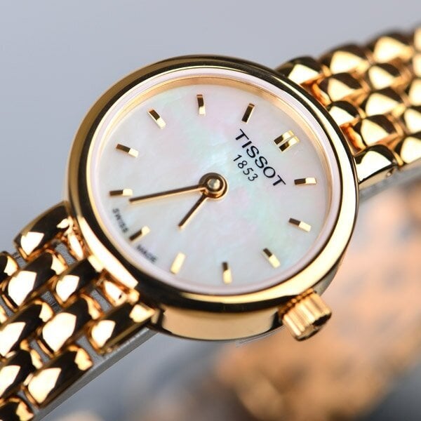 Sieviešu rokas pulkstenis Tissot T-Lady Lovely T058.009.33.111.00 cena un informācija | Sieviešu pulksteņi | 220.lv