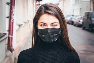 Одноразовая трехслойная маска для лица, чёрная, 50 шт цена и информация | Первая помощь | 220.lv