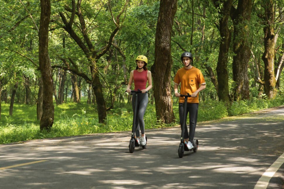 Elektriskais skrejritenis Segway Ninebot KickScooter E25E cena un informācija | Elektriskie skrejriteņi | 220.lv