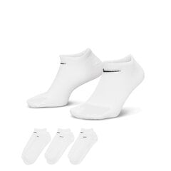 Sporta zeķes vīriešiem Nike Everyday Max Lightweight 3Pak M SX7678 100, baltas цена и информация | Мужские носки | 220.lv