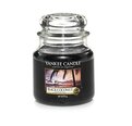 Aromātiskā svece Yankee Candle Black Coconut 411 g