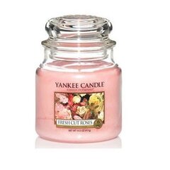 Ароматическая свеча Yankee Candle Fresh Cut Roses, 411 г цена и информация | Подсвечники, свечи | 220.lv