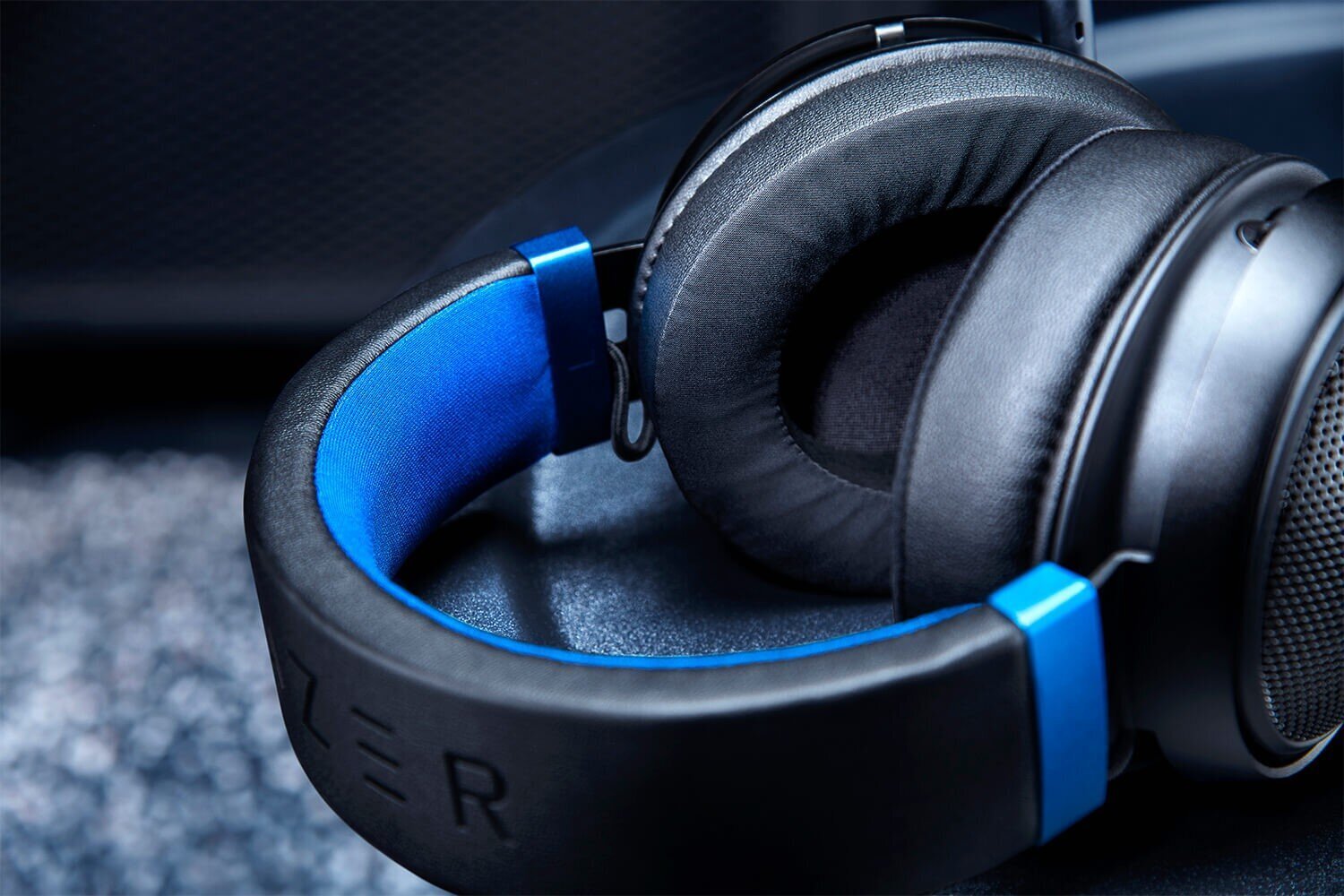 Razer Kraken, black cena un informācija | Austiņas | 220.lv