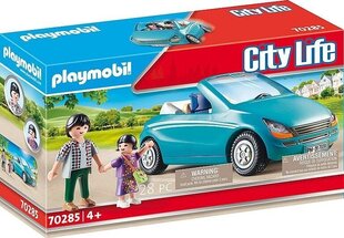 70285 PLAYMOBIL® City Life Семья с автомобилем цена и информация | Kонструкторы | 220.lv