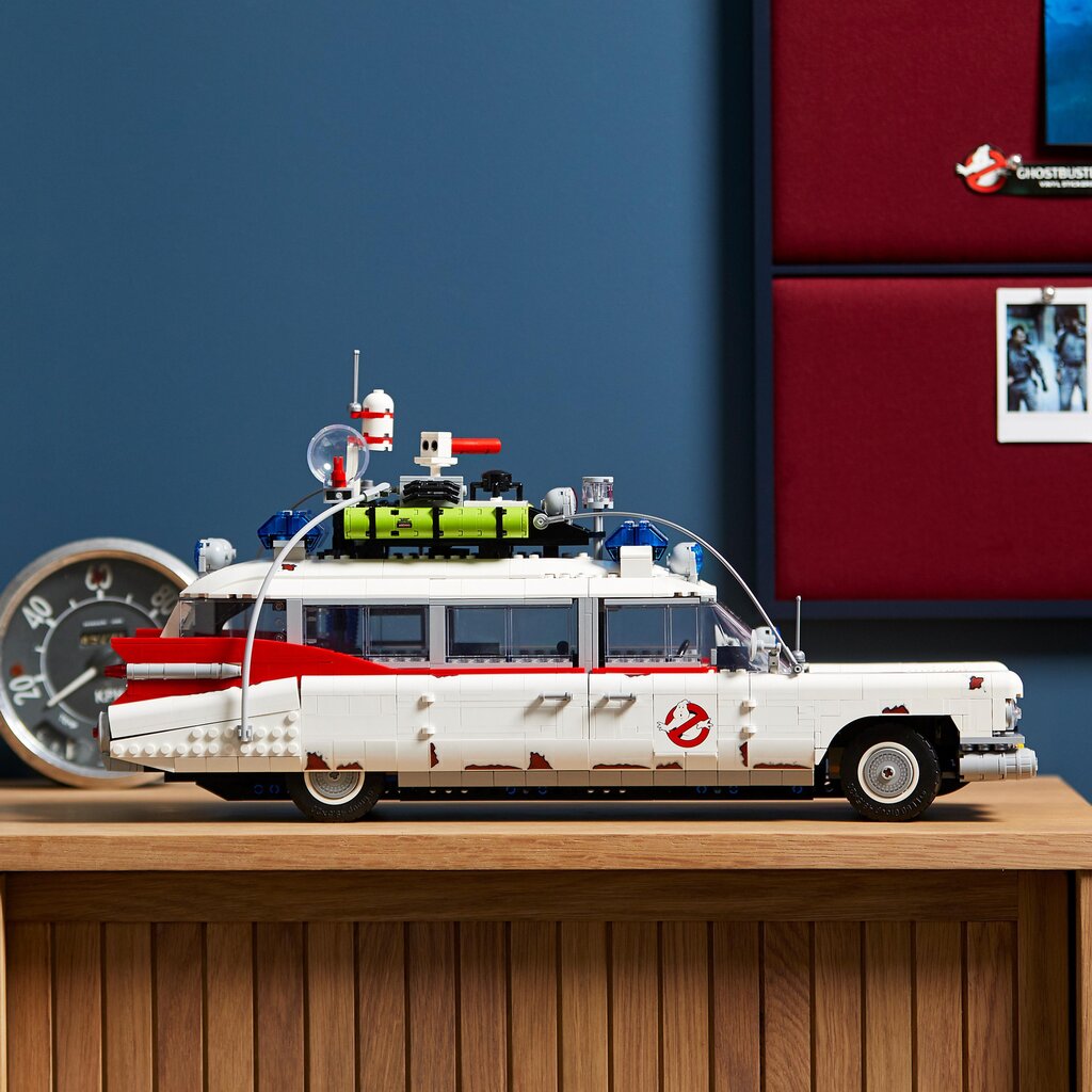 10274 LEGO® Icons Ghostbusters automobilis ECTO-1 cena un informācija | Konstruktori | 220.lv