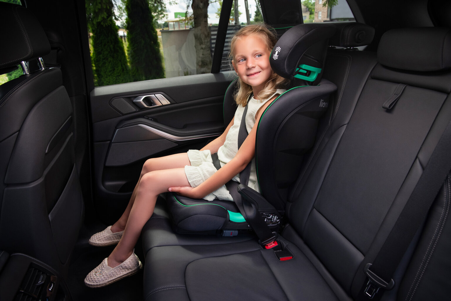 Mašīnas sēdeklis Lionelo Neal i-Size Isofix, 15-36 kg, Green Turquoise cena un informācija | Autokrēsliņi | 220.lv