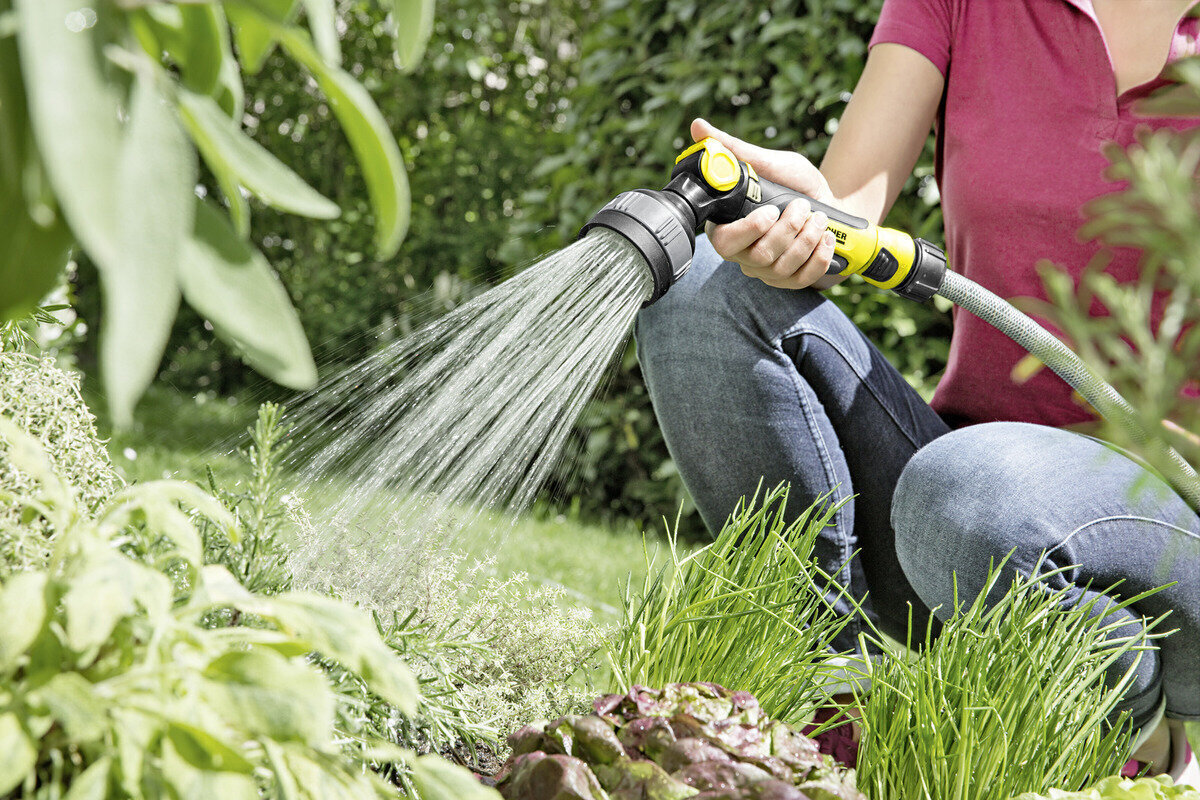 Daudzfunkcionāla laistīšanas pistole ar savienotāju komplektu Karcher Plus 2.645-290.0 cena un informācija | Laistīšanas sistēmas | 220.lv