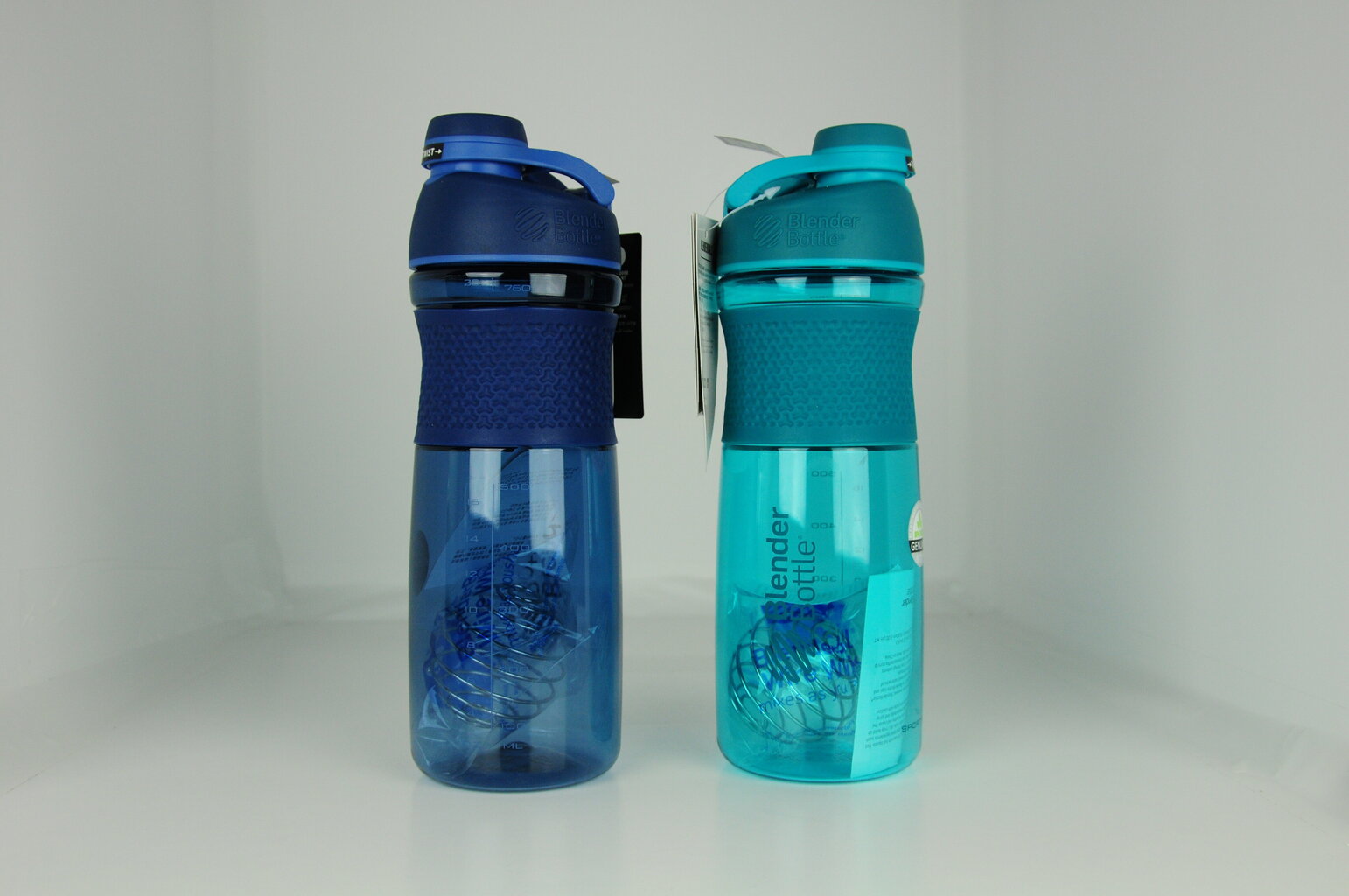 Šeikeris BlenderBottle SportMixer Twist, 820 ml - zilganzaļa cena un informācija | Ūdens pudeles | 220.lv