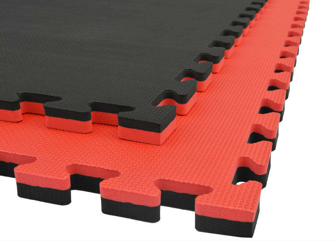 melns-sarkans paklājs-puzle