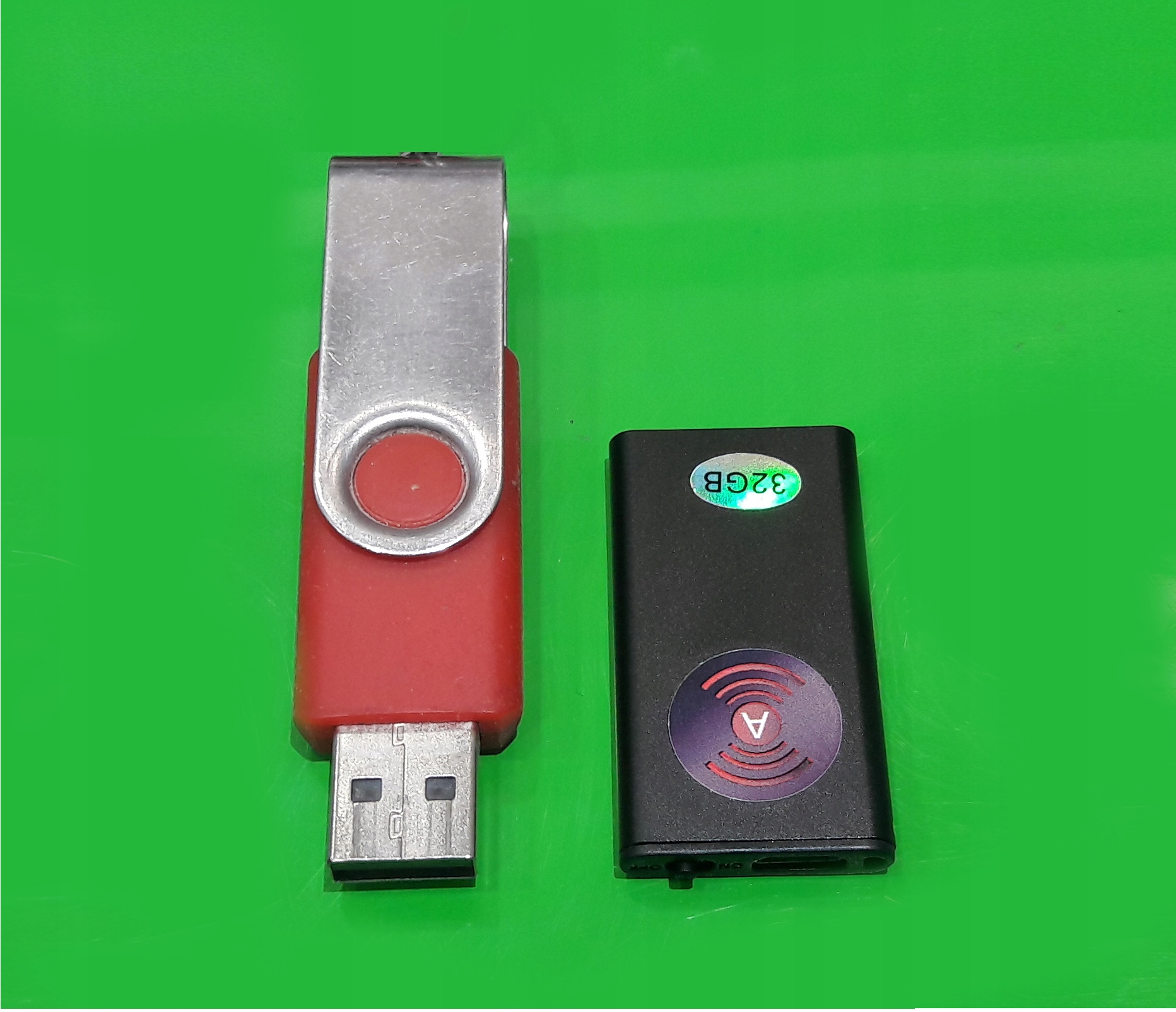 Mini spiegu balss ierakstītājs 32GB noklausīšanās.Melna krāsa