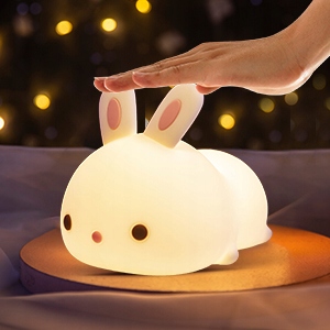 Sweet Rabbit bērnu naktslampiņa - RGB LED lampiņa, TAIMERIS, AKUMULATORA TĀLVADĪBA Dominējošā krāsa balta