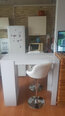 vidaXL bāra galds ar plauktu, balts, 110x50x103 cm cena