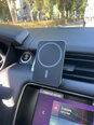 Auto telefona turētājs ar bezvadu uzlādi MagSafe 15W – Melns
